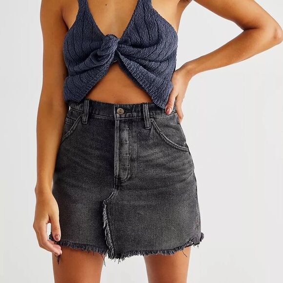 NWT FREE PEOPLE Faded Black Brea Cut Off High Rise Frayed Denim Mini Skirt - Picture 1 of 9
